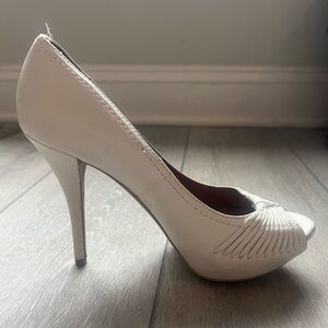 Zara white leather platform twist front classic stiletto heels nwt size 7.5